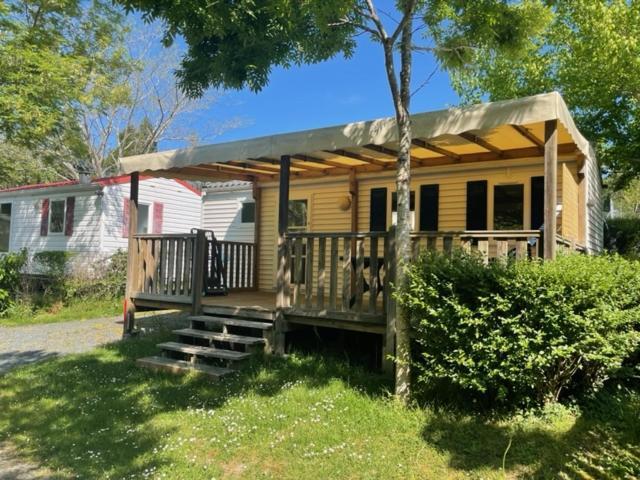 Camping Le Ruisseau Saint-André-de-Seignaux Exteriör bild