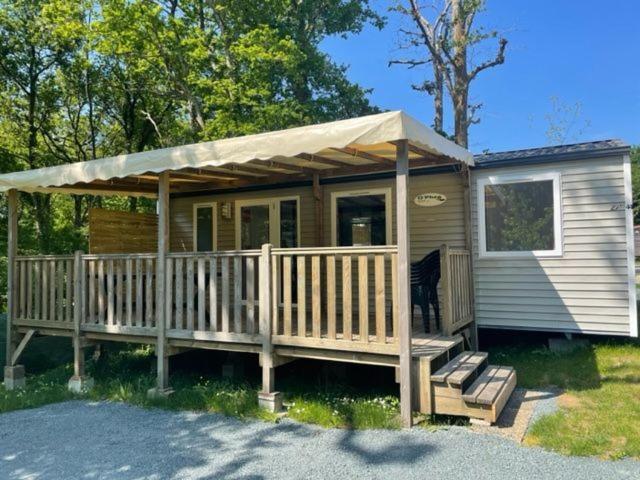 Camping Le Ruisseau Saint-André-de-Seignaux Exteriör bild