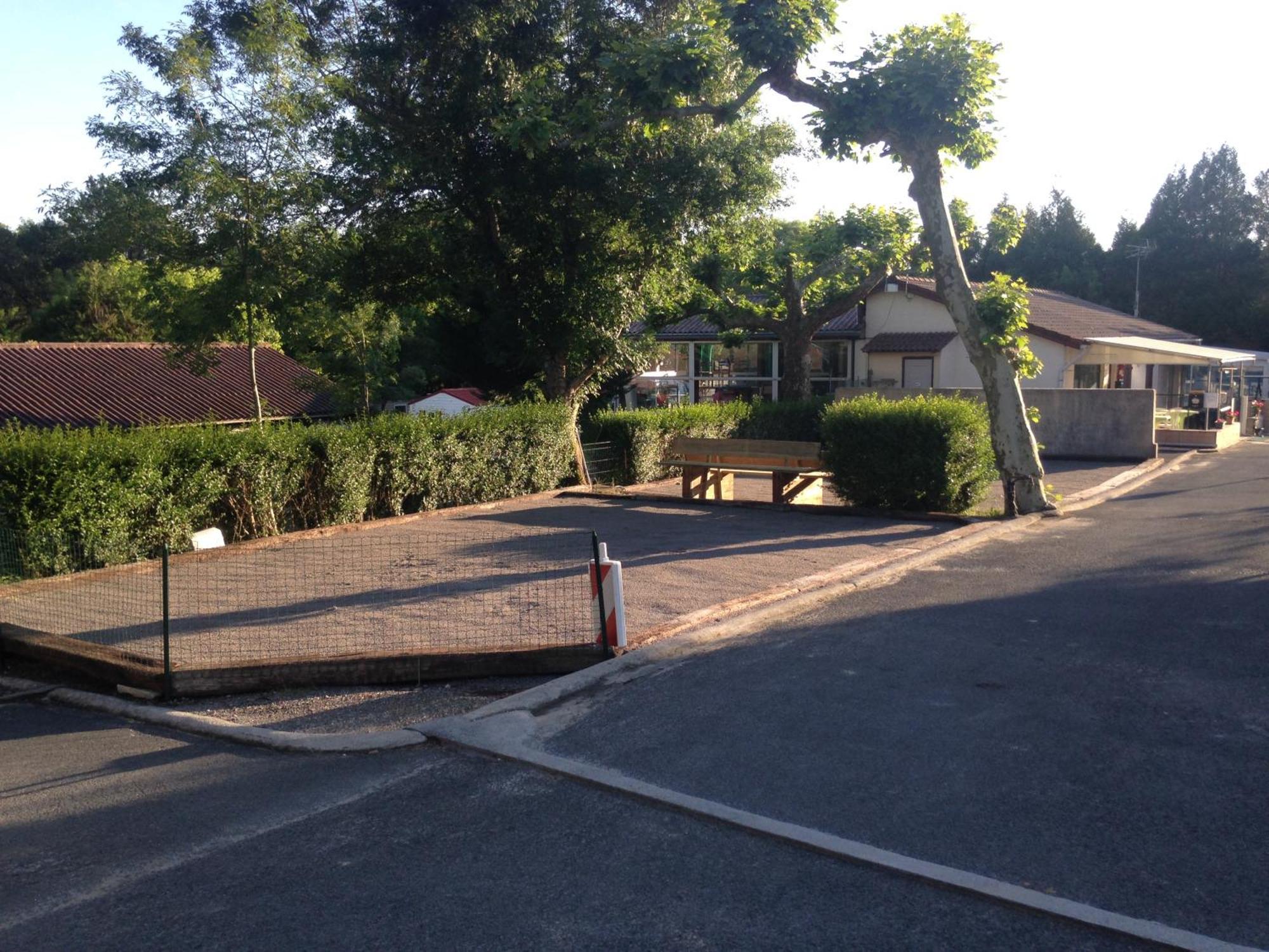 Camping Le Ruisseau Saint-André-de-Seignaux Exteriör bild