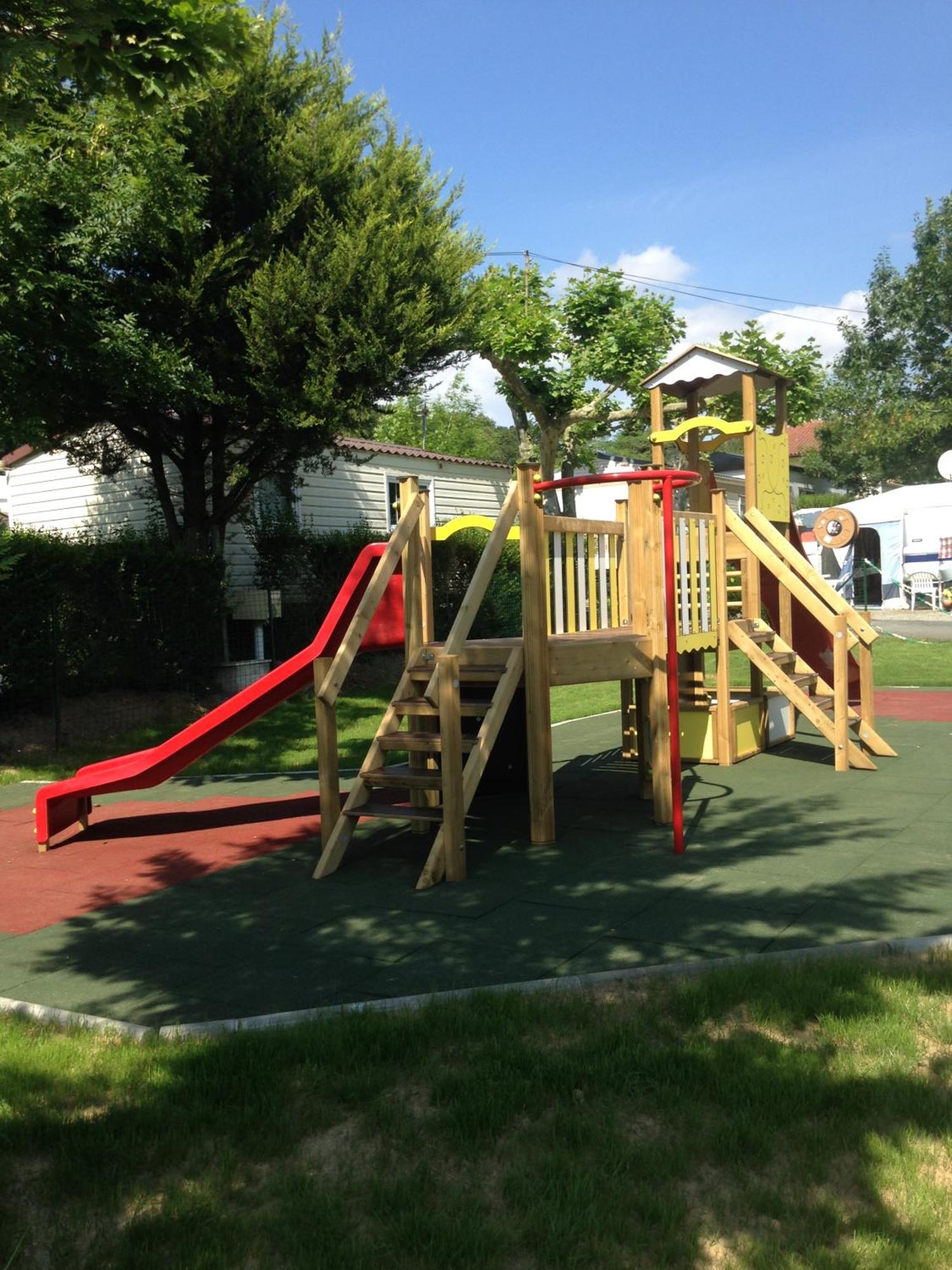 Camping Le Ruisseau Saint-André-de-Seignaux Exteriör bild
