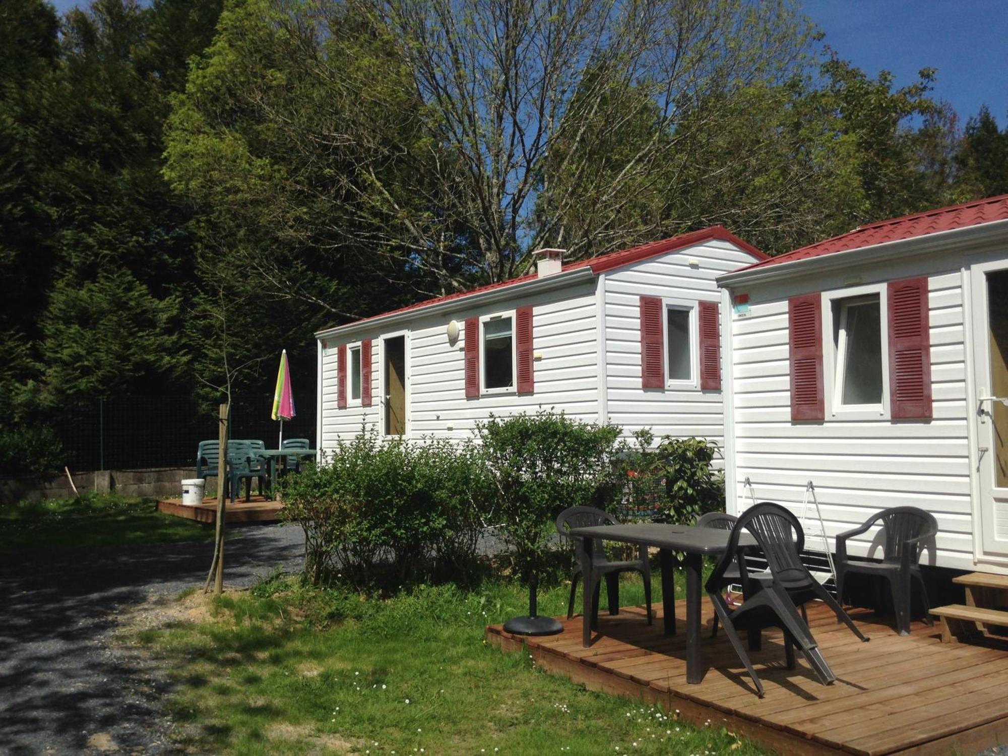 Camping Le Ruisseau Saint-André-de-Seignaux Exteriör bild