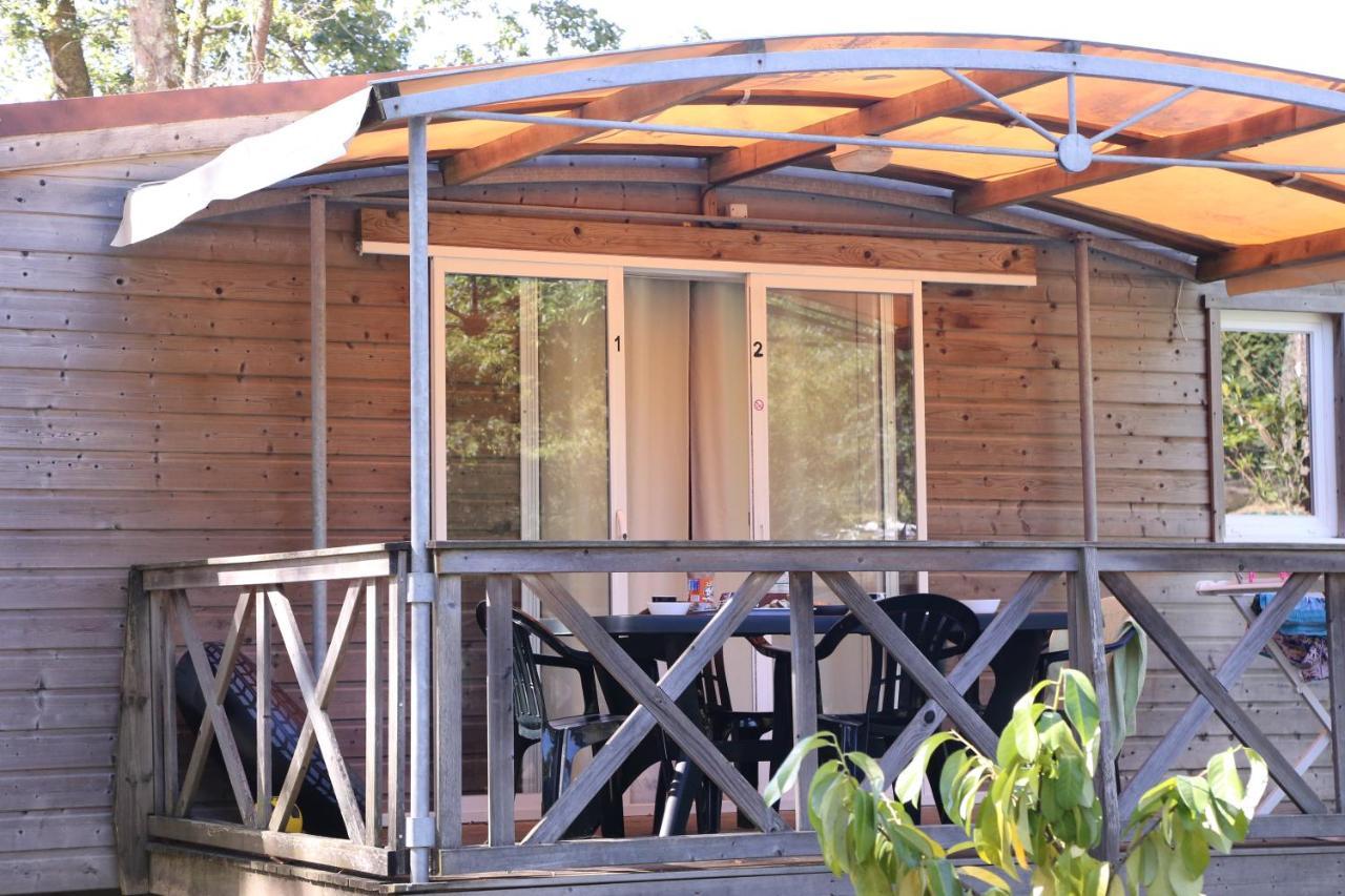 Camping Le Ruisseau Saint-André-de-Seignaux Exteriör bild